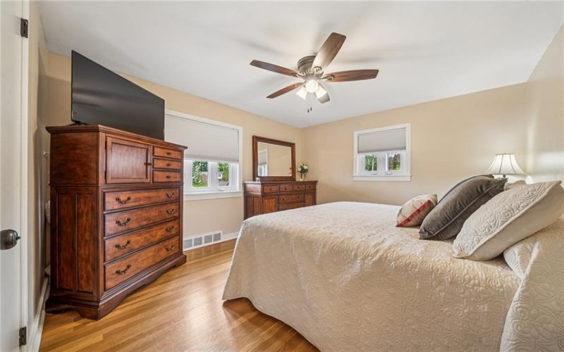 259 Bethel Rd, Irwin, 15642, 2 Bedrooms Bedrooms, 6 Rooms Rooms,2 BathroomsBathrooms,Residential,For Sale,Bethel Rd,1699657