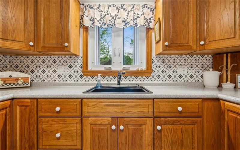 259 Bethel Rd, Irwin, 15642, 2 Bedrooms Bedrooms, 6 Rooms Rooms,2 BathroomsBathrooms,Residential,For Sale,Bethel Rd,1699657