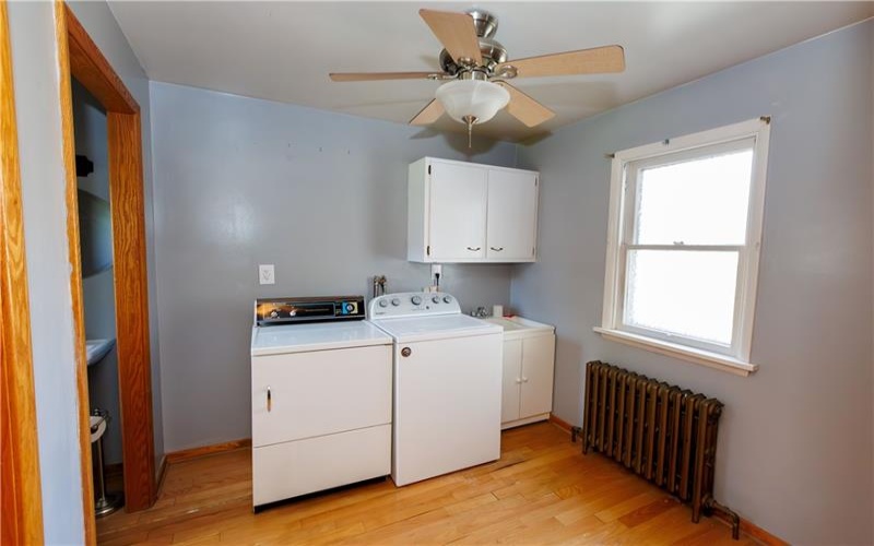 813 Green St, California, 15419, 4 Bedrooms Bedrooms, 12 Rooms Rooms,1.2 BathroomsBathrooms,Residential,For Sale,Green St,1700086