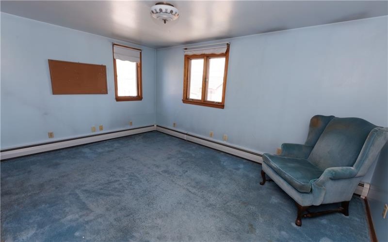 813 Green St, California, 15419, 4 Bedrooms Bedrooms, 12 Rooms Rooms,1.2 BathroomsBathrooms,Residential,For Sale,Green St,1700086