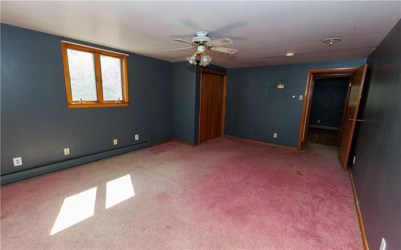 813 Green St, California, 15419, 4 Bedrooms Bedrooms, 12 Rooms Rooms,1.2 BathroomsBathrooms,Residential,For Sale,Green St,1700086