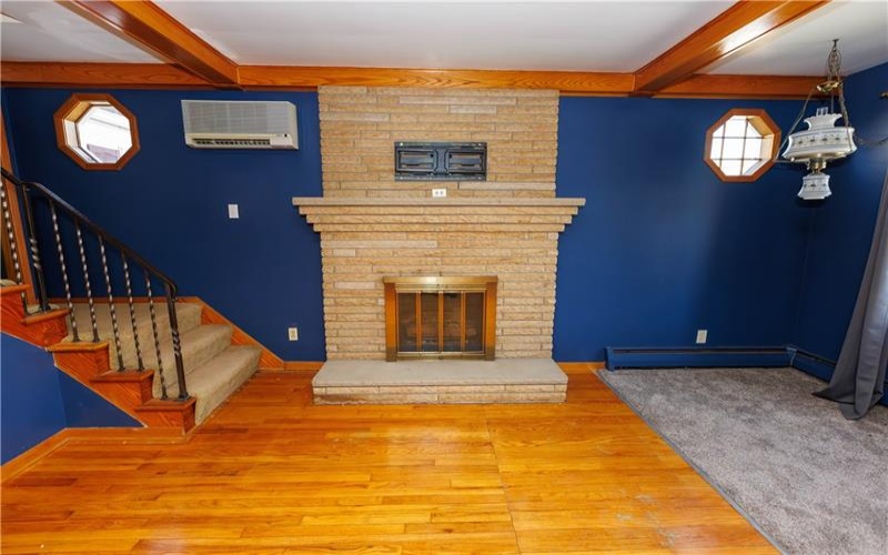 813 Green St, California, 15419, 4 Bedrooms Bedrooms, 12 Rooms Rooms,1.2 BathroomsBathrooms,Residential,For Sale,Green St,1700086