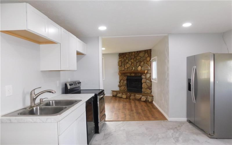 140 Center Avenue, Uniontown, 15401, 3 Bedrooms Bedrooms, ,1.1 BathroomsBathrooms,Residential,For Sale,Center Avenue,1700114