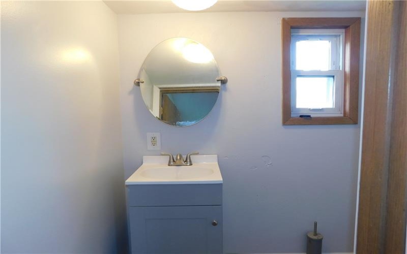 140 Center Avenue, Uniontown, 15401, 3 Bedrooms Bedrooms, ,1.1 BathroomsBathrooms,Residential,For Sale,Center Avenue,1700114