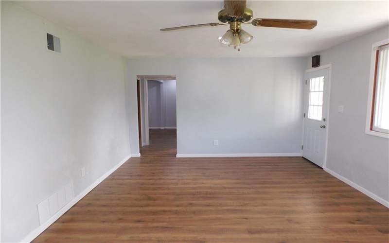 140 Center Avenue, Uniontown, 15401, 3 Bedrooms Bedrooms, ,1.1 BathroomsBathrooms,Residential,For Sale,Center Avenue,1700114