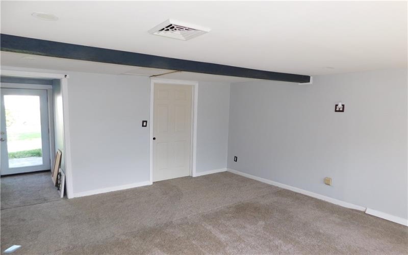 140 Center Avenue, Uniontown, 15401, 3 Bedrooms Bedrooms, ,1.1 BathroomsBathrooms,Residential,For Sale,Center Avenue,1700114
