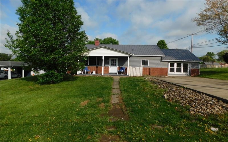 140 Center Avenue, Uniontown, 15401, 3 Bedrooms Bedrooms, ,1.1 BathroomsBathrooms,Residential,For Sale,Center Avenue,1700114
