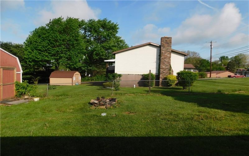 140 Center Avenue, Uniontown, 15401, 3 Bedrooms Bedrooms, ,1.1 BathroomsBathrooms,Residential,For Sale,Center Avenue,1700114