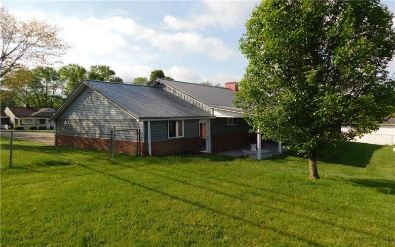 140 Center Avenue, Uniontown, 15401, 3 Bedrooms Bedrooms, ,1.1 BathroomsBathrooms,Residential,For Sale,Center Avenue,1700114