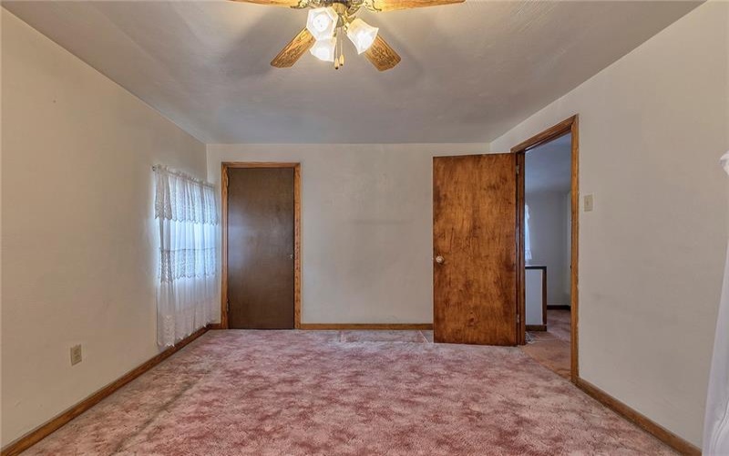 90 Glenview Ave, Greensburg, 15601, 2 Bedrooms Bedrooms, 8 Rooms Rooms,1 BathroomBathrooms,Residential,For Sale,Glenview Ave,1700139