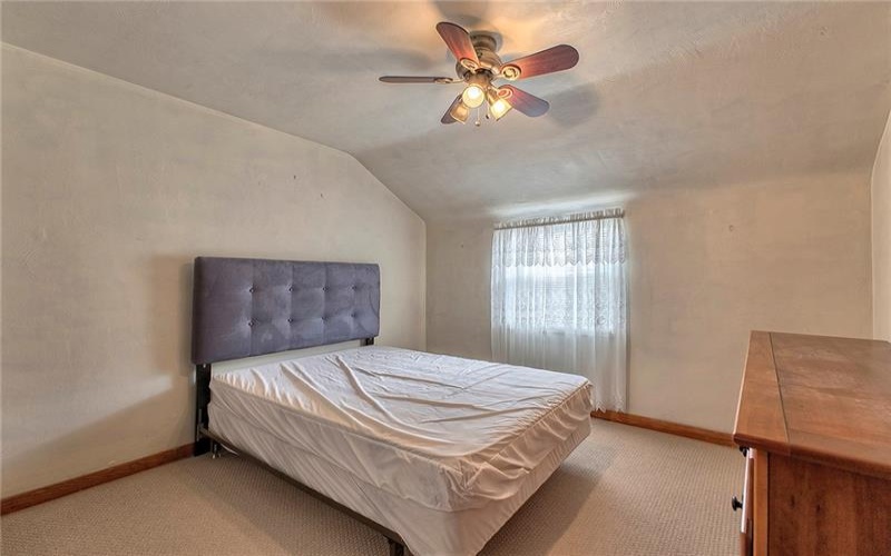 90 Glenview Ave, Greensburg, 15601, 2 Bedrooms Bedrooms, 8 Rooms Rooms,1 BathroomBathrooms,Residential,For Sale,Glenview Ave,1700139