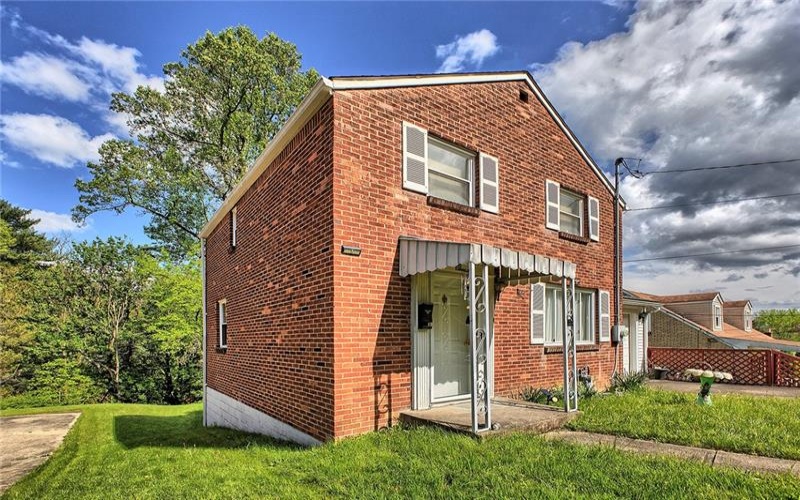 90 Glenview Ave, Greensburg, 15601, 2 Bedrooms Bedrooms, 8 Rooms Rooms,1 BathroomBathrooms,Residential,For Sale,Glenview Ave,1700139