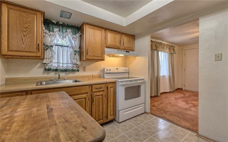 90 Glenview Ave, Greensburg, 15601, 2 Bedrooms Bedrooms, 8 Rooms Rooms,1 BathroomBathrooms,Residential,For Sale,Glenview Ave,1700139