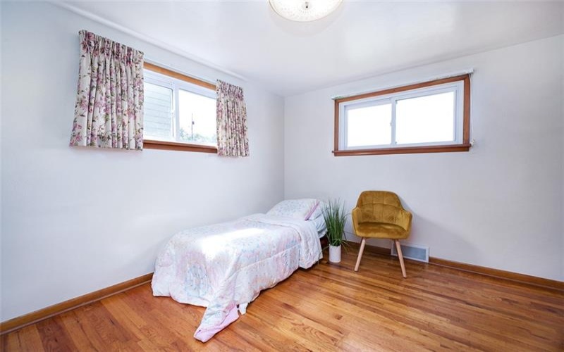 1104 Bennett Ave, Jeannette, 15644, 3 Bedrooms Bedrooms, ,1.1 BathroomsBathrooms,Residential,For Sale,Bennett Ave,1700153