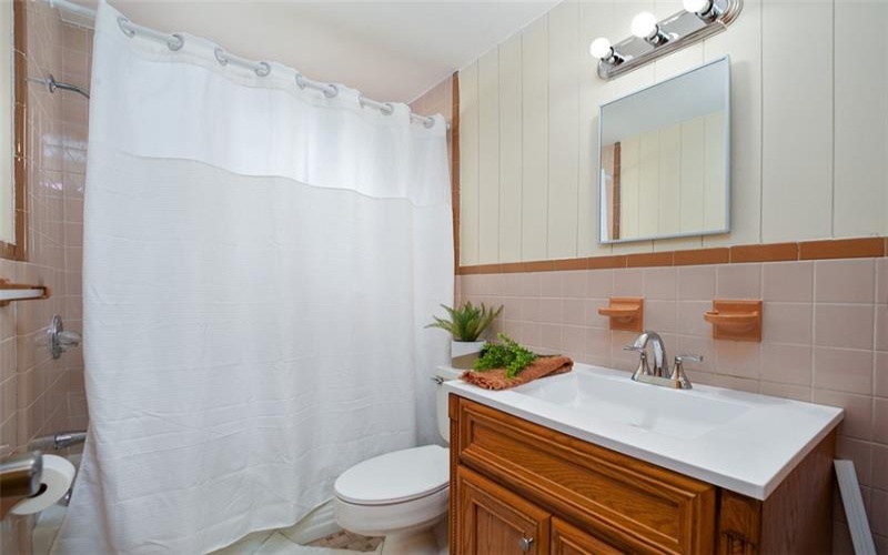 1104 Bennett Ave, Jeannette, 15644, 3 Bedrooms Bedrooms, ,1.1 BathroomsBathrooms,Residential,For Sale,Bennett Ave,1700153