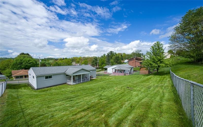 1104 Bennett Ave, Jeannette, 15644, 3 Bedrooms Bedrooms, ,1.1 BathroomsBathrooms,Residential,For Sale,Bennett Ave,1700153