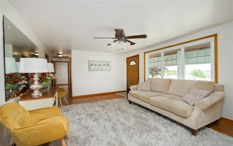 1104 Bennett Ave, Jeannette, 15644, 3 Bedrooms Bedrooms, ,1.1 BathroomsBathrooms,Residential,For Sale,Bennett Ave,1700153