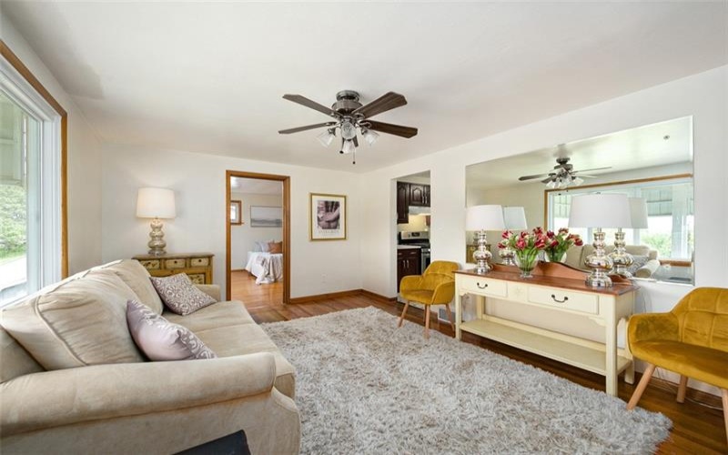 1104 Bennett Ave, Jeannette, 15644, 3 Bedrooms Bedrooms, ,1.1 BathroomsBathrooms,Residential,For Sale,Bennett Ave,1700153