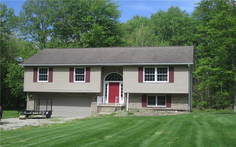 104 MAPLEWOOD AVE MAPLEWOOD AVE, CARMICHAELS, 15320, 3 Bedrooms Bedrooms, ,3 BathroomsBathrooms,Residential,For Sale,MAPLEWOOD AVE,1700161