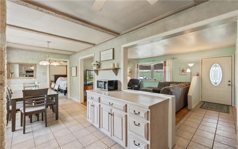 611 Cedar Grove Rd, Burgettstown, 15021, 4 Bedrooms Bedrooms, 10 Rooms Rooms,1.1 BathroomsBathrooms,Residential,For Sale,Cedar Grove Rd,1700171