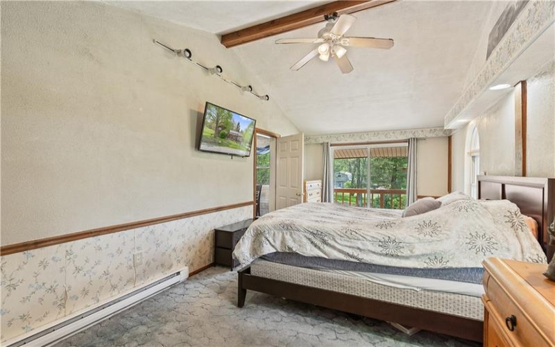 611 Cedar Grove Rd, Burgettstown, 15021, 4 Bedrooms Bedrooms, 10 Rooms Rooms,1.1 BathroomsBathrooms,Residential,For Sale,Cedar Grove Rd,1700171