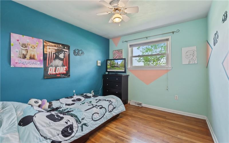 611 Cedar Grove Rd, Burgettstown, 15021, 4 Bedrooms Bedrooms, 10 Rooms Rooms,1.1 BathroomsBathrooms,Residential,For Sale,Cedar Grove Rd,1700171