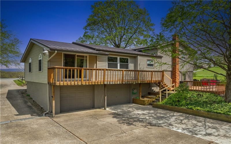 611 Cedar Grove Rd, Burgettstown, 15021, 4 Bedrooms Bedrooms, 10 Rooms Rooms,1.1 BathroomsBathrooms,Residential,For Sale,Cedar Grove Rd,1700171