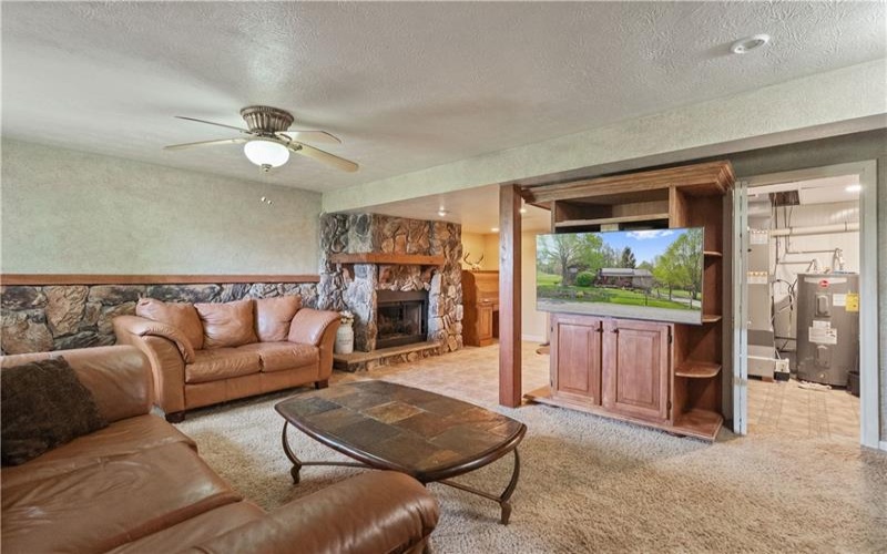 611 Cedar Grove Rd, Burgettstown, 15021, 4 Bedrooms Bedrooms, 10 Rooms Rooms,1.1 BathroomsBathrooms,Residential,For Sale,Cedar Grove Rd,1700171