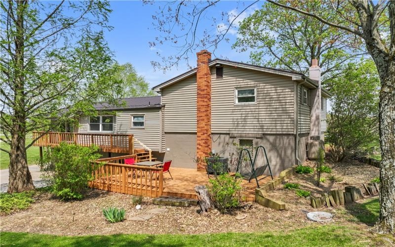 611 Cedar Grove Rd, Burgettstown, 15021, 4 Bedrooms Bedrooms, 10 Rooms Rooms,1.1 BathroomsBathrooms,Residential,For Sale,Cedar Grove Rd,1700171