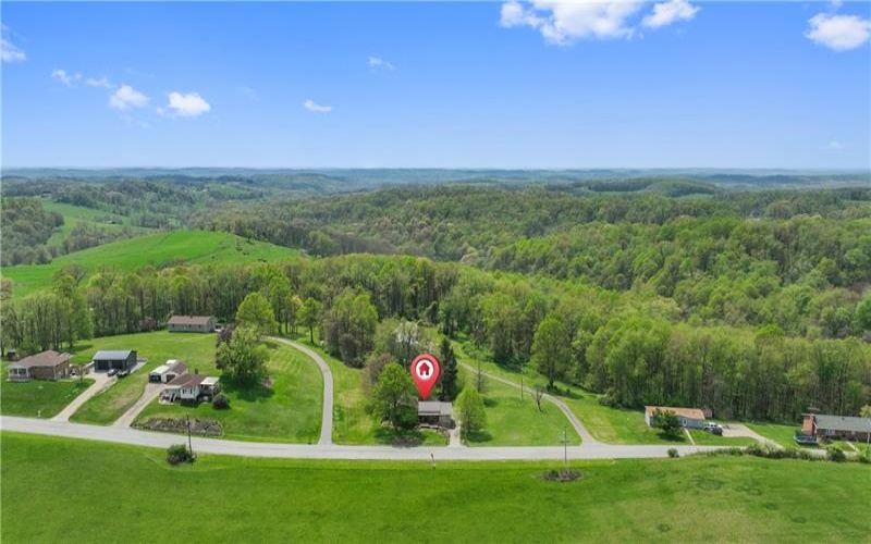 611 Cedar Grove Rd, Burgettstown, 15021, 4 Bedrooms Bedrooms, 10 Rooms Rooms,1.1 BathroomsBathrooms,Residential,For Sale,Cedar Grove Rd,1700171