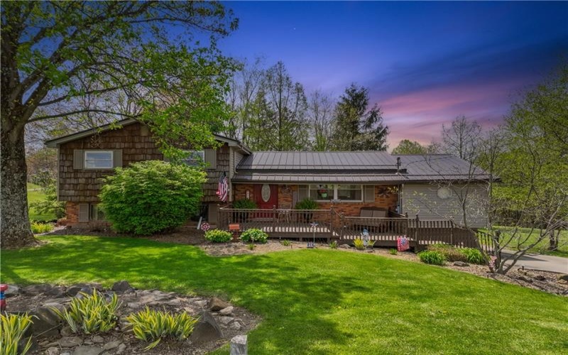 611 Cedar Grove Rd, Burgettstown, 15021, 4 Bedrooms Bedrooms, 10 Rooms Rooms,1.1 BathroomsBathrooms,Residential,For Sale,Cedar Grove Rd,1700171