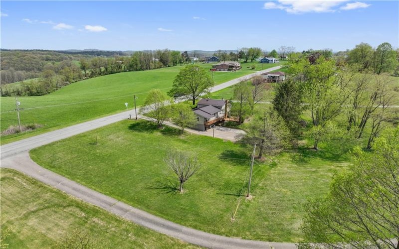 611 Cedar Grove Rd, Burgettstown, 15021, 4 Bedrooms Bedrooms, 10 Rooms Rooms,1.1 BathroomsBathrooms,Residential,For Sale,Cedar Grove Rd,1700171