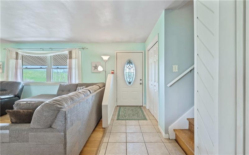 611 Cedar Grove Rd, Burgettstown, 15021, 4 Bedrooms Bedrooms, 10 Rooms Rooms,1.1 BathroomsBathrooms,Residential,For Sale,Cedar Grove Rd,1700171