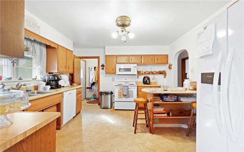 726 Stoystown Rd, Somerset, 15501, 3 Bedrooms Bedrooms, ,1 BathroomBathrooms,Residential,For Sale,Stoystown Rd,1683732