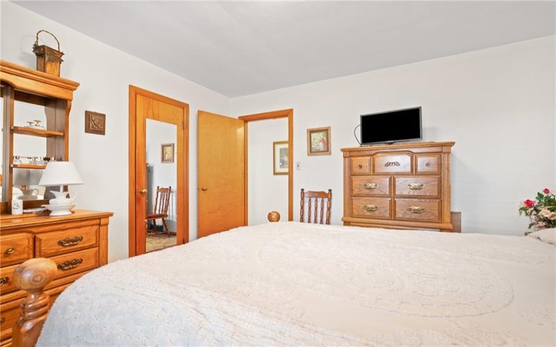 726 Stoystown Rd, Somerset, 15501, 3 Bedrooms Bedrooms, ,1 BathroomBathrooms,Residential,For Sale,Stoystown Rd,1683732