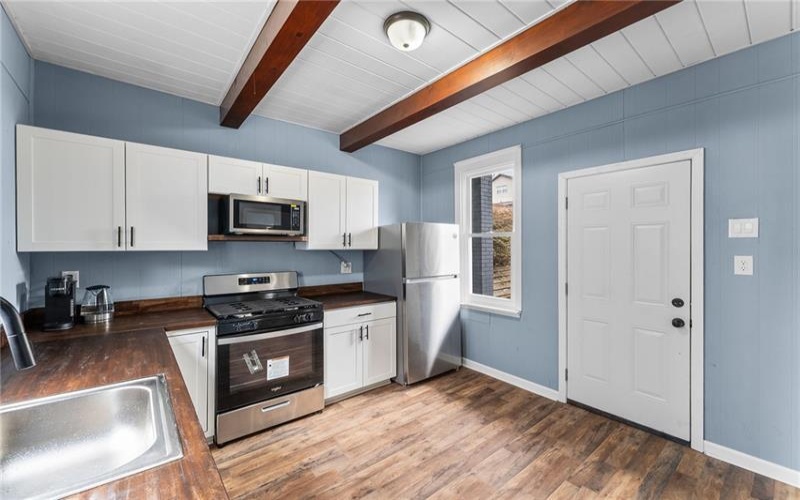 91 Watkins Avenue, Donora, 15033, 3 Bedrooms Bedrooms, 6 Rooms Rooms,1.1 BathroomsBathrooms,Residential,For Sale,Watkins Avenue,1695541