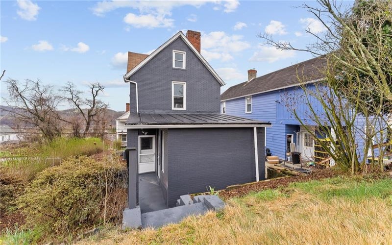 91 Watkins Avenue, Donora, 15033, 3 Bedrooms Bedrooms, 6 Rooms Rooms,1.1 BathroomsBathrooms,Residential,For Sale,Watkins Avenue,1695541