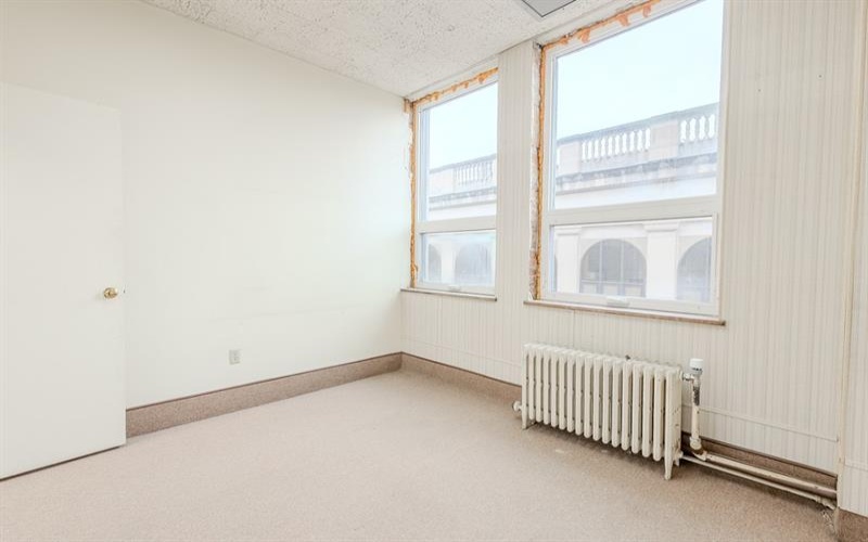 816 Ligonier Street, Suite 402, Latrobe, 15650, ,Commercial-industrial-business,For Sale,Ligonier Street, Suite 402,1699600