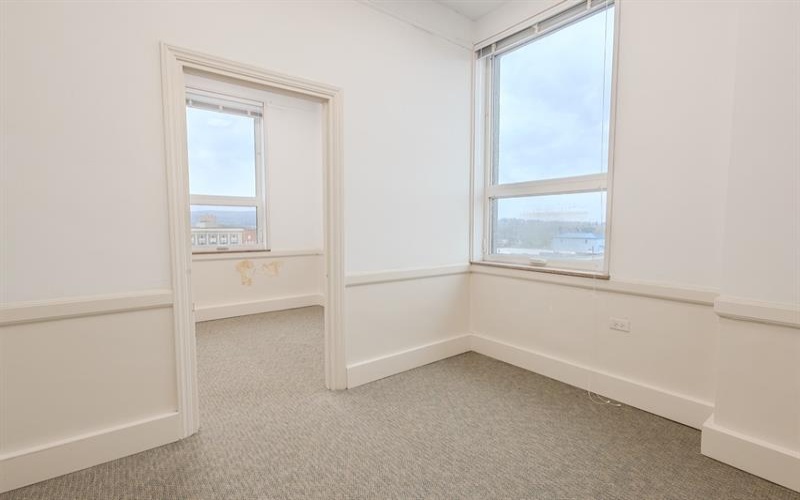 816 Ligonier Street, Suite 402, Latrobe, 15650, ,Commercial-industrial-business,For Sale,Ligonier Street, Suite 402,1699600
