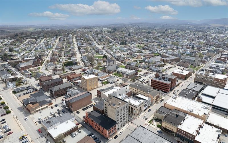 816 Ligonier Street, Suite 402, Latrobe, 15650, ,Commercial-industrial-business,For Sale,Ligonier Street, Suite 402,1699600