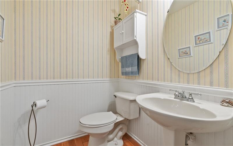 348 Treetop Dr, Canonsburg, 15317, 3 Bedrooms Bedrooms, 9 Rooms Rooms,2.1 BathroomsBathrooms,Residential,For Sale,Treetop Dr,1699877