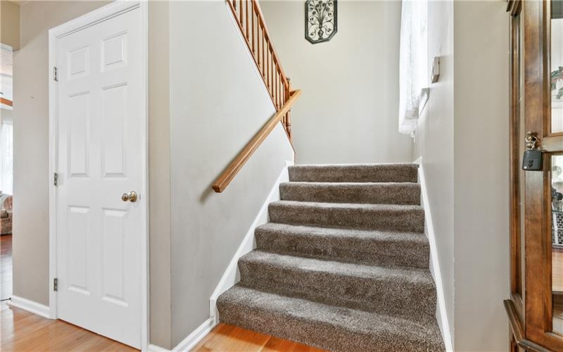 348 Treetop Dr, Canonsburg, 15317, 3 Bedrooms Bedrooms, 9 Rooms Rooms,2.1 BathroomsBathrooms,Residential,For Sale,Treetop Dr,1699877