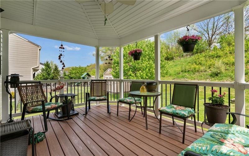 348 Treetop Dr, Canonsburg, 15317, 3 Bedrooms Bedrooms, 9 Rooms Rooms,2.1 BathroomsBathrooms,Residential,For Sale,Treetop Dr,1699877