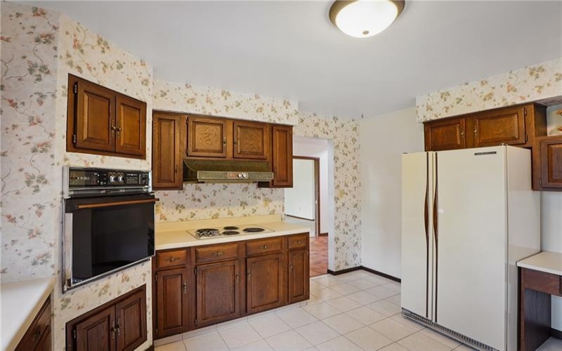 94 Nancy Ln, Canonsburg, 15317, 4 Bedrooms Bedrooms, 12 Rooms Rooms,2.1 BathroomsBathrooms,Residential,For Sale,Nancy Ln,1699883