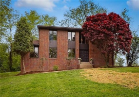 94 Nancy Ln, Canonsburg, 15317, 4 Bedrooms Bedrooms, 12 Rooms Rooms,2.1 BathroomsBathrooms,Residential,For Sale,Nancy Ln,1699883