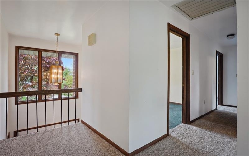 94 Nancy Ln, Canonsburg, 15317, 4 Bedrooms Bedrooms, 12 Rooms Rooms,2.1 BathroomsBathrooms,Residential,For Sale,Nancy Ln,1699883
