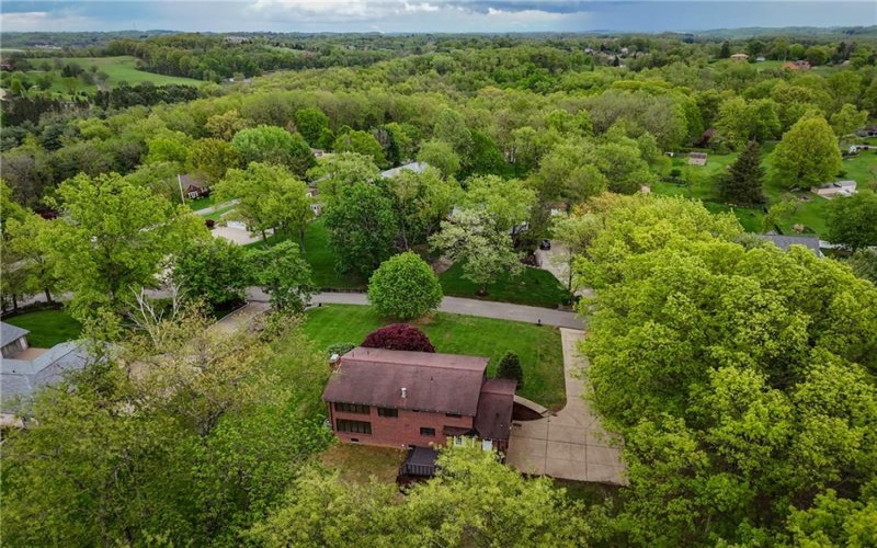 94 Nancy Ln, Canonsburg, 15317, 4 Bedrooms Bedrooms, 12 Rooms Rooms,2.1 BathroomsBathrooms,Residential,For Sale,Nancy Ln,1699883