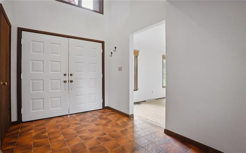 94 Nancy Ln, Canonsburg, 15317, 4 Bedrooms Bedrooms, 12 Rooms Rooms,2.1 BathroomsBathrooms,Residential,For Sale,Nancy Ln,1699883