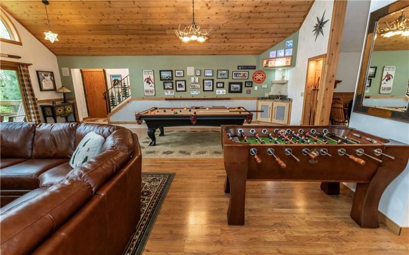 463 Gardner Road, Hidden Valley, 15502, 5 Bedrooms Bedrooms, 13 Rooms Rooms,3 BathroomsBathrooms,Residential,For Sale,Gardner Road,1699998