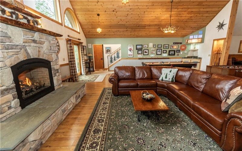 463 Gardner Road, Hidden Valley, 15502, 5 Bedrooms Bedrooms, 13 Rooms Rooms,3 BathroomsBathrooms,Residential,For Sale,Gardner Road,1699998